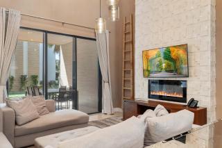 Sophisticated Family Villa | Spacious 4BR, Prime Disney Area Location! - 9