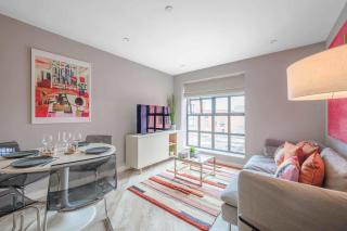 Central Birmingham Stunning 2 Bedroom Apartment - Birmingham - 0