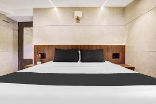 Hotel O Woodland - Bombay - 2