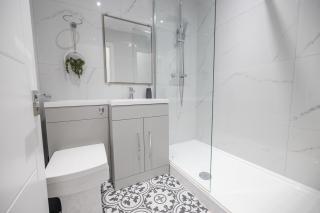 Luxury City Centre Apartment With Free Gym By The Pocklington - The Bradgate Suite - Leicester - 4