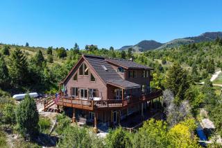 Fish Haven Cabin with Game Room, Views and Deck! - Fish Haven - 8