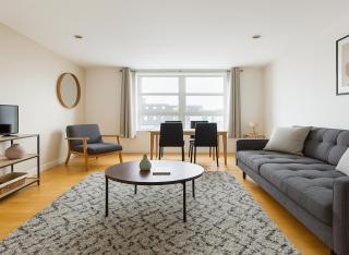2 Bed Flat off Brick Lane - London - 0
