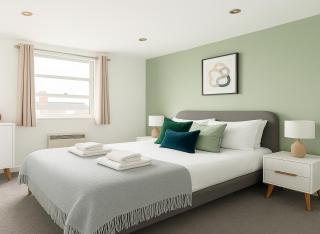 2 Bed Flat off Brick Lane - London - 8