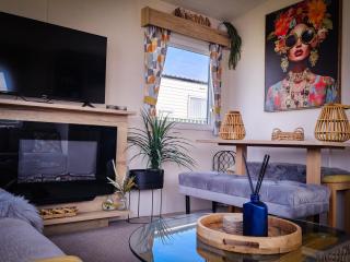 Coastal Charm - Truro - 8