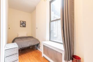 5 Bedroom 2 Bath Full Floor Midtown - New York - 4