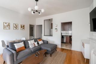 Beautiful 3 Bedroom Unit in Prime Location - New York - 0