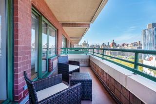 Sunny 3 BR 3 Bath Apt with Large Balcony - New York - 7