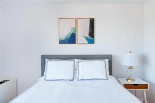 Sunny 3 BR 3 Bath Apt with Large Balcony - New York - 6