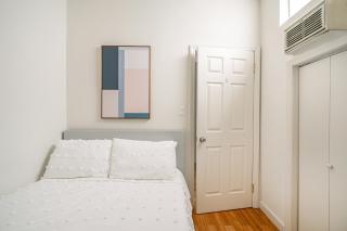 Beautiful 3 Bedroom Unit in Prime Location - New York - 6