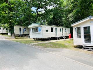 2 Bedroom Caravan GW39, Thorness Bay, Isle of Wight, Dog Friendly - Porchfield - 9