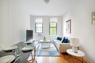 Prime Upper west Side Location 1 Bedroom Apt - 4
