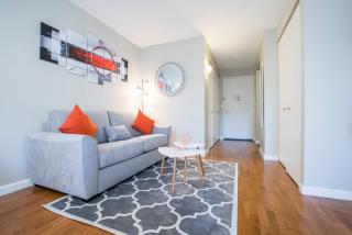 Fully Furnished Studio Apartment - New York - 9
