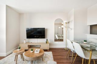 Gorgeous Studio Apartment - 3