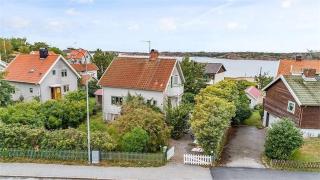 Family-Friendly House with Garden & Terrace by the Sea - Bovallstrand - 0