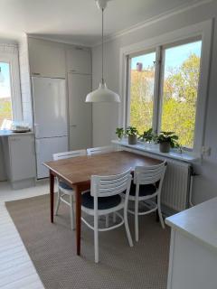 Family-Friendly House with Garden & Terrace by the Sea - Bovallstrand - 1