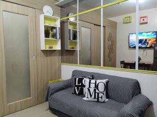 Relax in Pasay Citys Cozy Condo with Pool View - Manila - 0