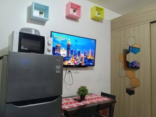 Relax in Pasay Citys Cozy Condo with Pool View - Manila - 7