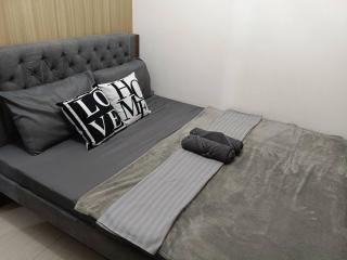 Relax in Pasay Citys Cozy Condo with Pool View - Manila - 6