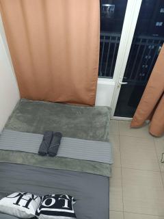 Relax in Pasay Citys Cozy Condo with Pool View - Manila - 5