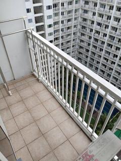 Relax in Pasay Citys Cozy Condo with Pool View - Manila - 2