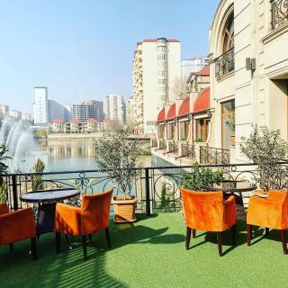 Grand Ambiance Hotel Baku - Baku - 6