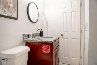 Cozy 2 Bed Room Apartment By University Mall - Tampa - 9