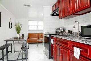 Cozy 2 Bed Room Apartment By University Mall - Tampa - 3