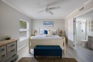 Serene Ground Floor Residence in Exclusive Villa Sanibel, Steps to Beach - Sanibel - 1