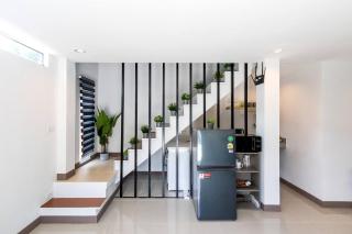 Tiny House Srinakarin At Sri Bearing Station - Bangna - 0