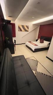 Hotel Leblanc Suites - 4