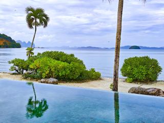 Luxury Beachfront BRAHMA Villa 4 Br at Ta-Ke Residence B - Ban Ao Kung - 0