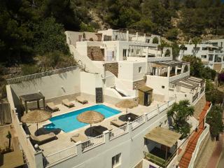 Apartamentos Catharina Maria - Cala Llonga - 9