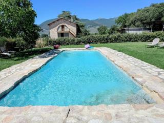 Elegant Farmhouse Retreat in Poreta, Italy - 3