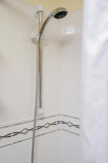 Homely 2-Bed FREE PARK - 8