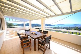 Villa Theadora - - 2