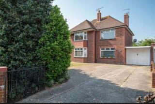 3-Bedroom Home Pet Friendly - Goring by Sea - 8
