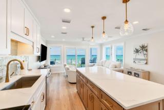 30A Beachfront, Pool , Spooky Palms,4 Bedroom ,Sleeps 10 - 6