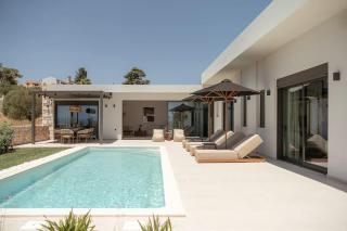 Villa Yoma- Luxury Villa with Heated Pool - Epáno Kefalás - 0