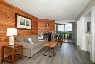 Stunning mountain views with Community Amenities - 5