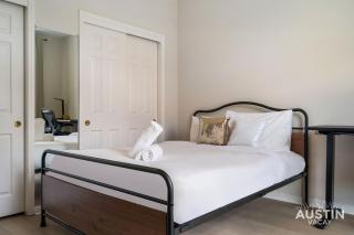Near High Tech, Domain Pet-Friendly 4BR 2.5BA Home w Balconies By Austin Vacay - Austin - 4