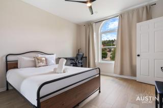 Near High Tech, Domain Pet-Friendly 4BR 2.5BA Home w Balconies By Austin Vacay - Austin - 7