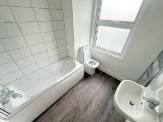 BRAND NEW 5-bedroom House - 25min to London - Purley - 7