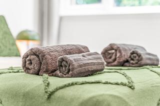 Luxury 2BR City Apt With Parking Sleeps 8 - Nottingham - 9