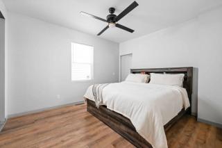 590) Newly remodeled 4 bedroom - Downtown - Indianapolis - 8
