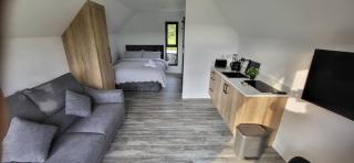 The Village at The Rocks - Luxury Glamping Resort - Newry - 4