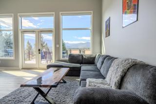 Mountain Crest Retreat - BBQ, Hot Tub, Theatre - Invermere - 6