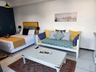 G's Apartments Cape Town - 8
