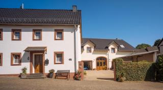 Ferienwohnungen Maijeschhof - 1
