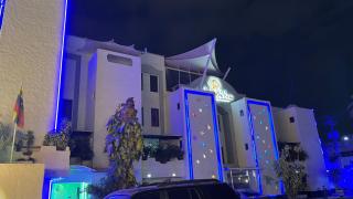 Hotel Leblanc Suites - 9