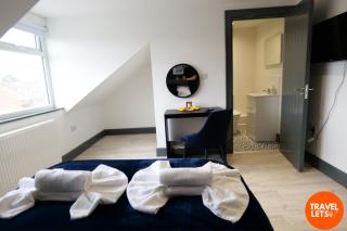 Private Double Rooms By Travel Lets Short Term Rental Agency Derry - 4